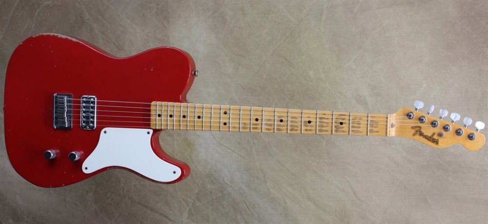 Fender-Custom-La-Carbonita-DR-3T.thumb.jpg.84d81163482caf7a51c2011e8e37a2cf.jpg