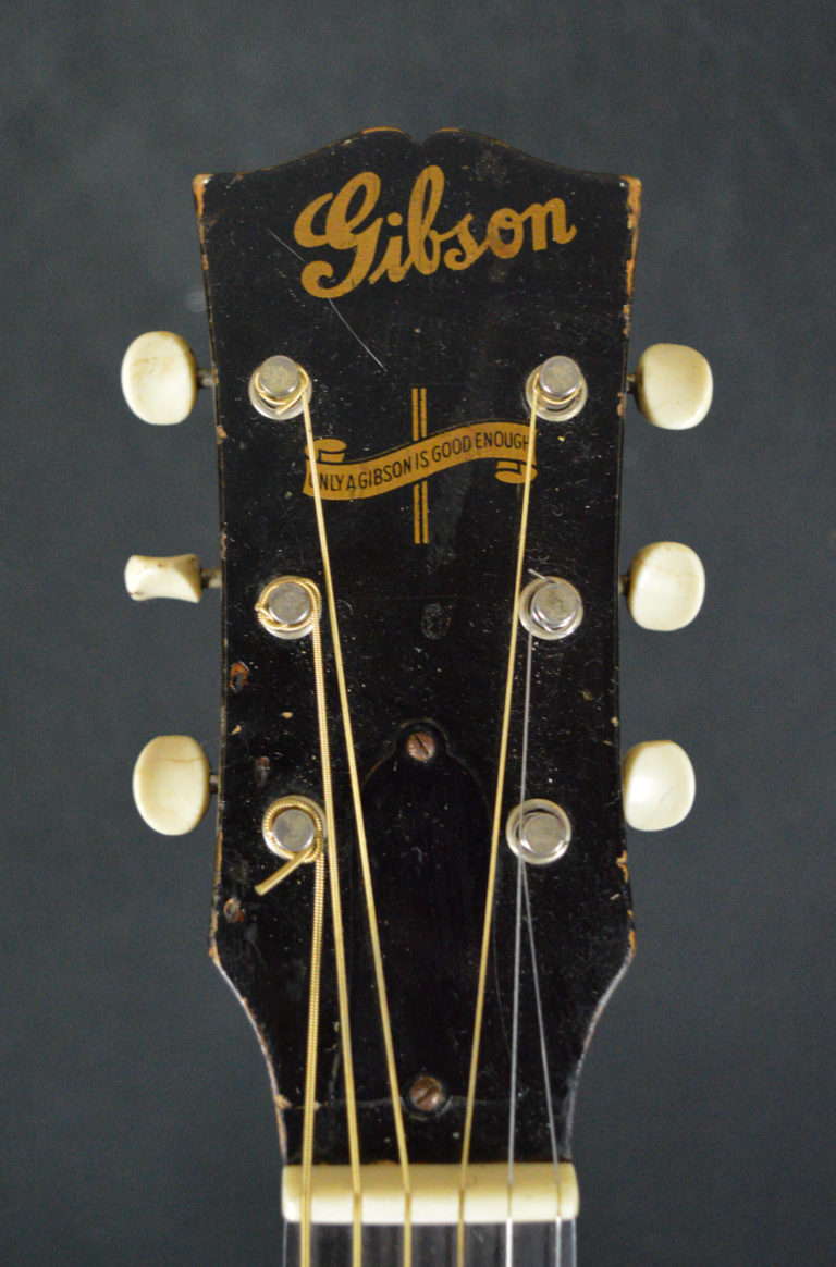 Περισσότερες πληροφορίες για "Οι ακουστικες κιθαρες της Martin & της Gibson."